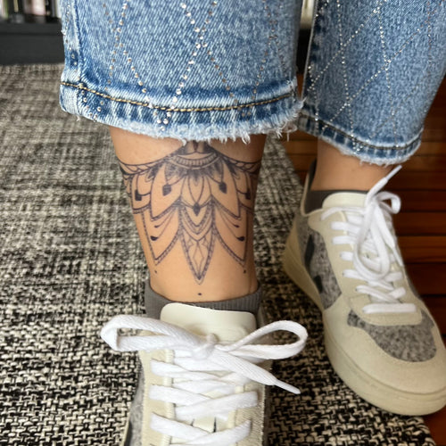 Tatuaggio sotto il seno