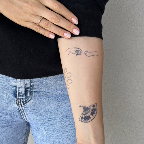 Zampa e mano di cane