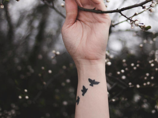 La signification du tatouage hirondelle