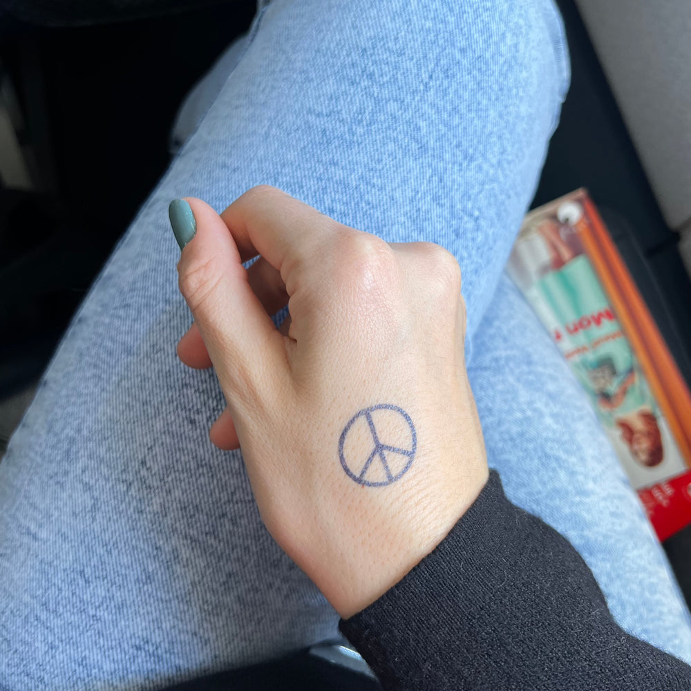 Tatuaggio Peace and love